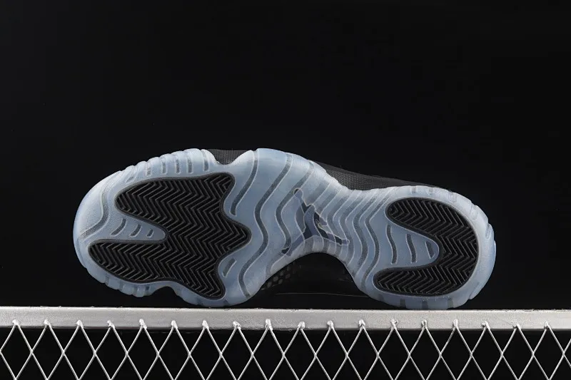 All categories Air Jordan Jordan series basketball shoes Air Jordan 11 F version Air Jordan 11 "Cap and Gown" AJ11 Joe 11 Black Gamma Black Warrior 378037-005